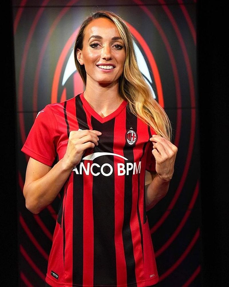 Kosovare Asllani - Tiền vệ xuất sắc của bóng đá Thụy Điển