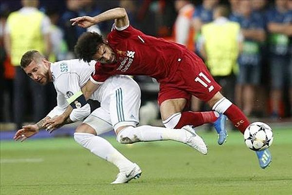 Ramos triệt hạ Salah