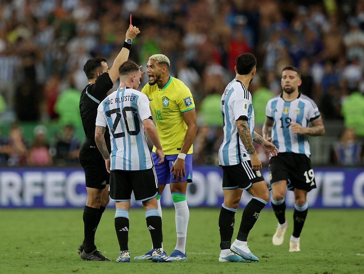 Trận đấu giữa Brazil và Argentina