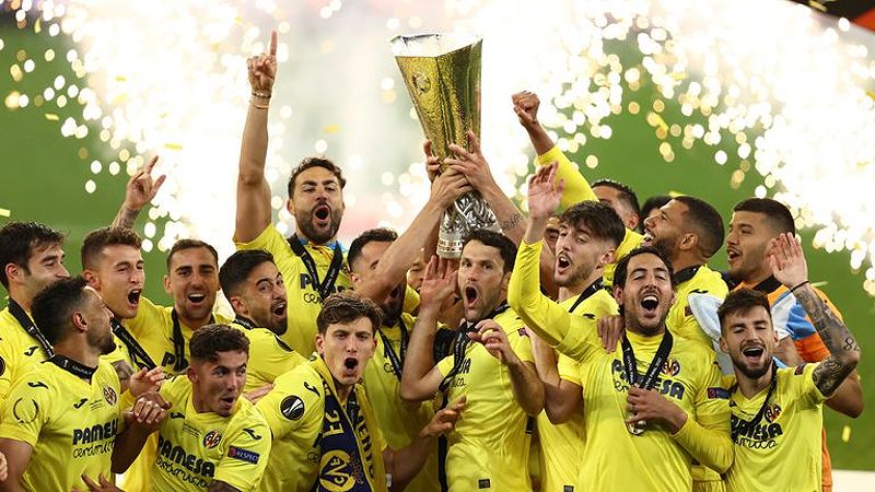 Villarreal ăn mừng chức vô địch Europa League