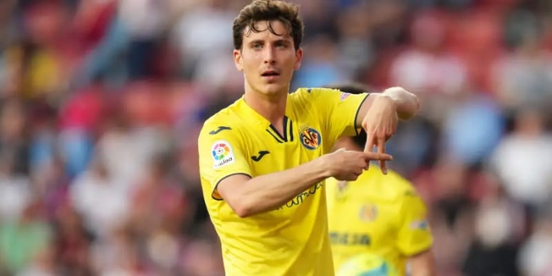 Khoảnh khắc Pau Torres cản phá